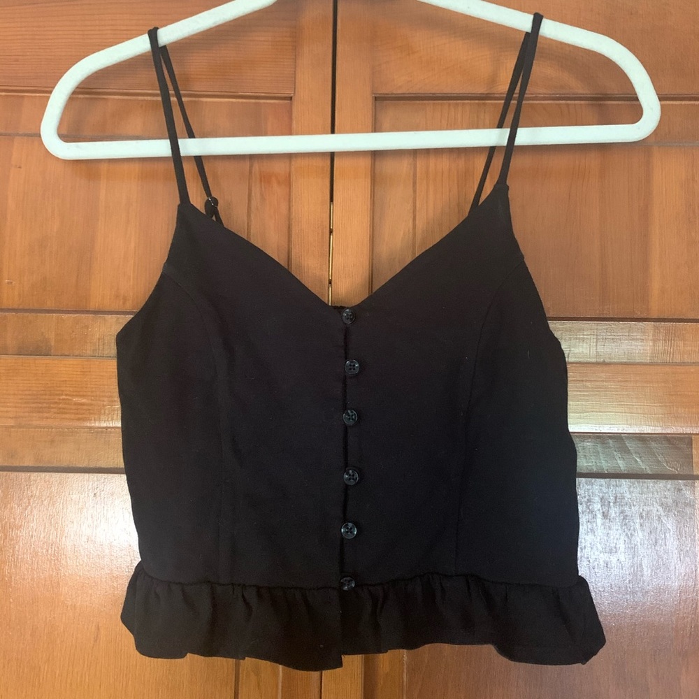 ❗️FREE w/ any purchase ❗️Ruffled crop top